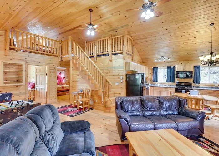 Deadwood Cabin W/ Foosball Table, Near Sanford Lab