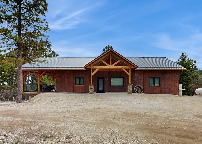 Bear Butte Hideaway